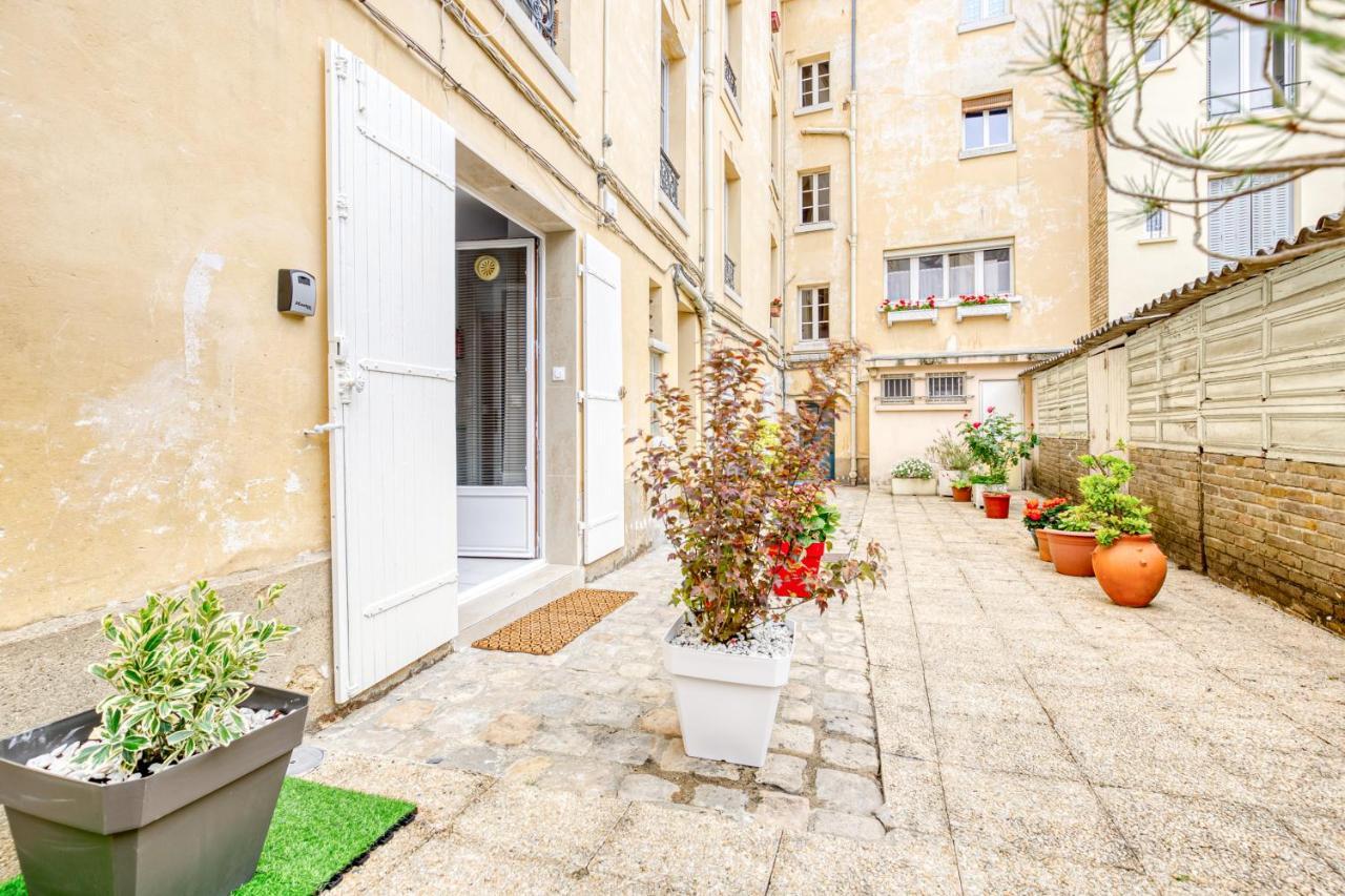 Rer C A 4 Minutes A Pieds Chateau De Versailles 15 Minutes A Pied Apartment Luaran gambar